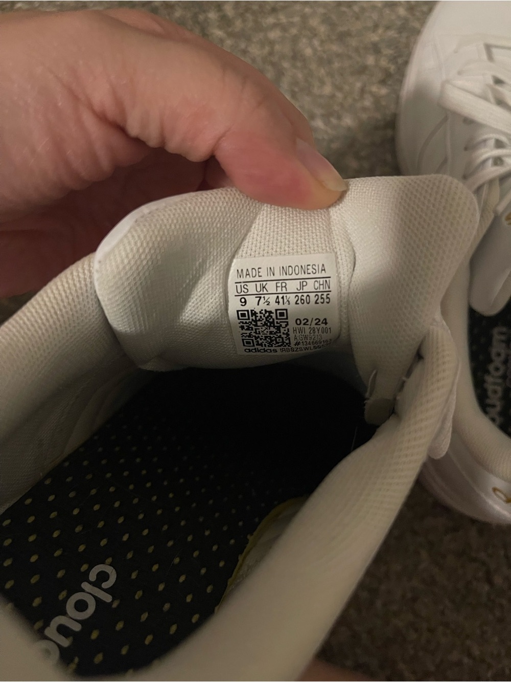 Adidas White Sneakers with Gold Logo - Picture 5 of 5